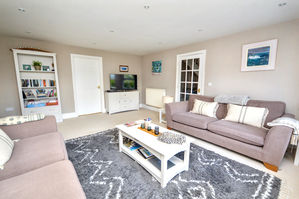 Living room- click for photo gallery
